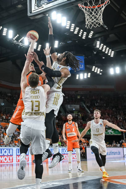 詹姆斯东契 詹姆斯东契