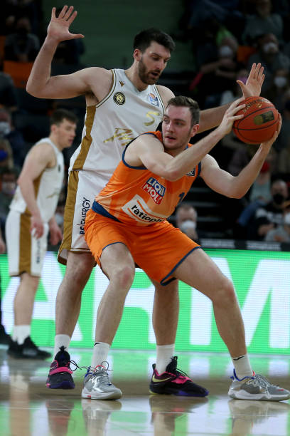 战术变化 战术变化