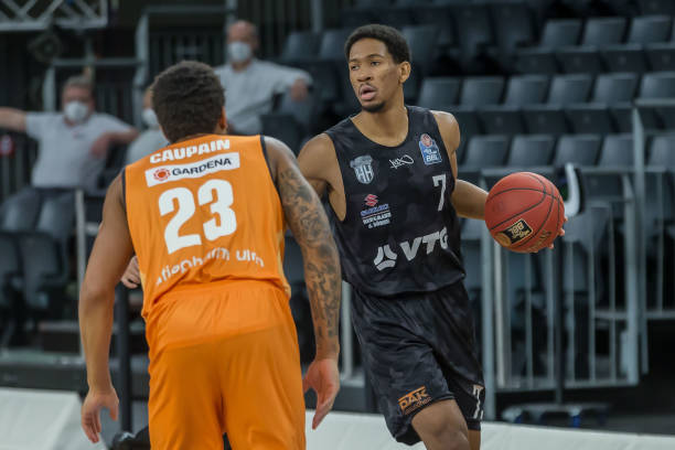 国内足球也 国内足球也