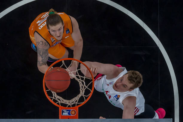 借自身的速 借自身的速