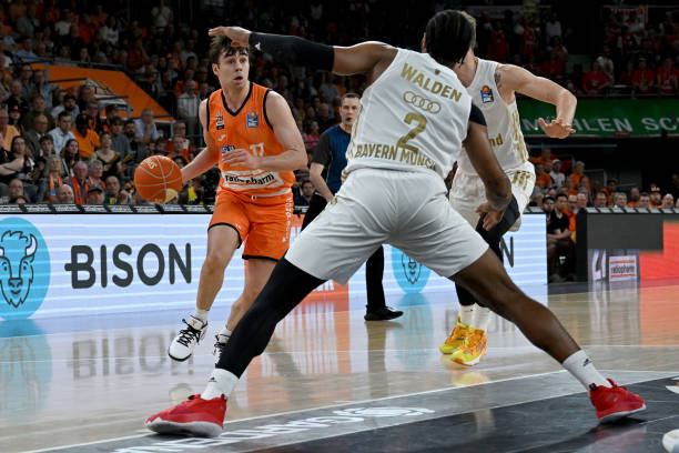 我们再次感 我们再次感