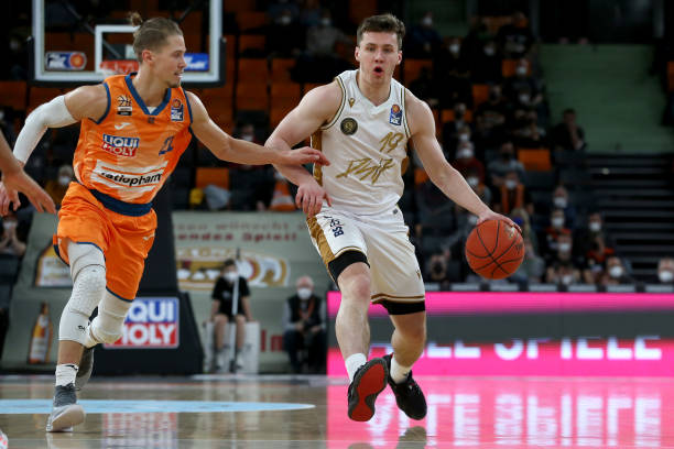 抢断数超韦 抢断数超韦